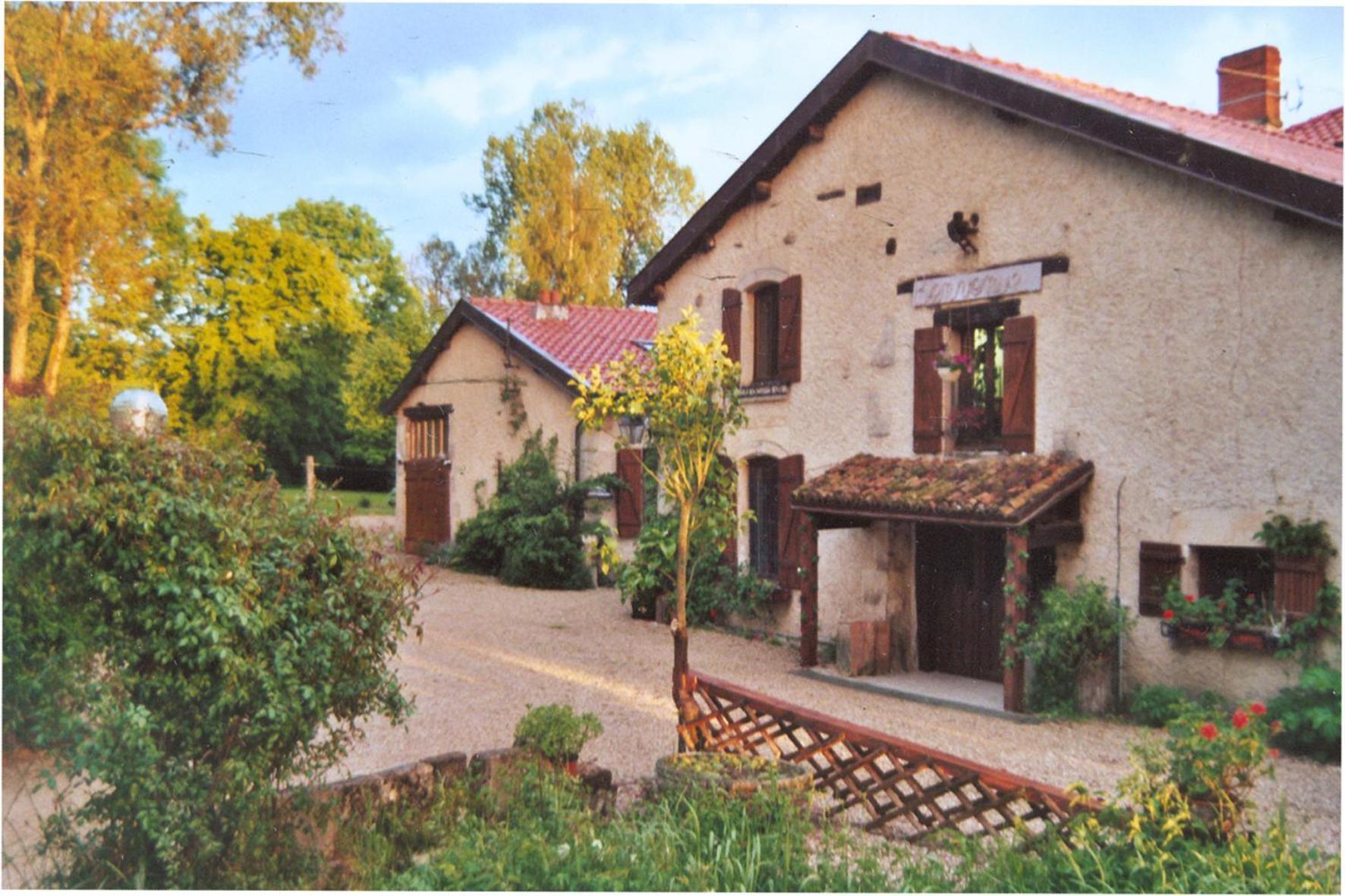 Logis Le Chantoiseau 3*