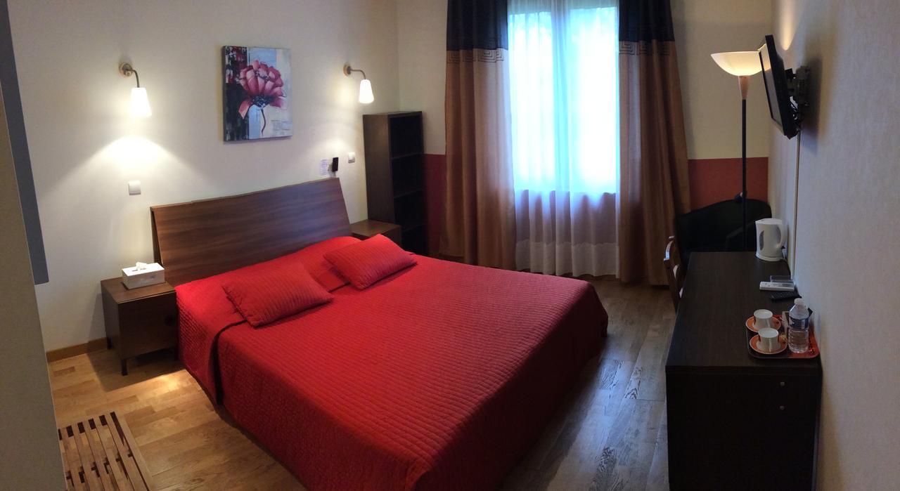 Logis Le Chantoiseau Hotel